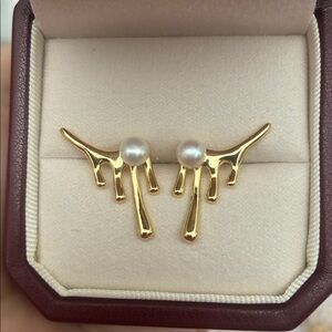 Elegant Gold and Pearl Flower Earrings